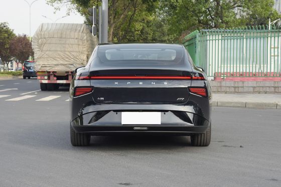 Xpeng P7 EV Electric Car Auto Electric 4 Wheel Mid Size Electric Vehicles 586 KM