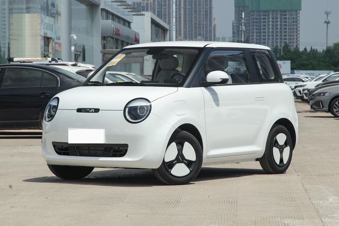 Changan LUMIN Mini Electric Car Left Hand Drive New Energy Used EV Car 155KM