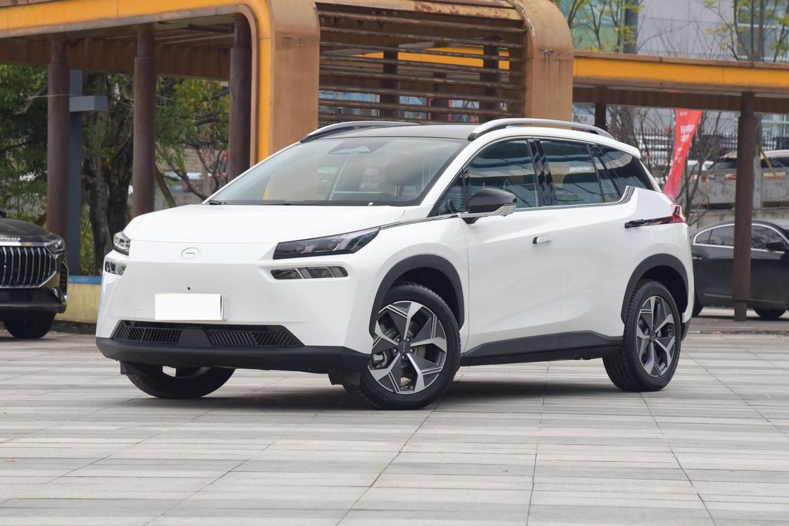 Used AION EV Car NEDC 500km 70kWh 135kw 350nm Compact EV SUV GAC AION V 70