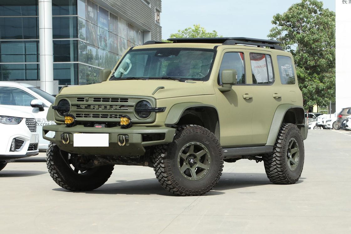 Tank 300 Gasoline Fueled 2.0T 227 HP L4 Engine Car